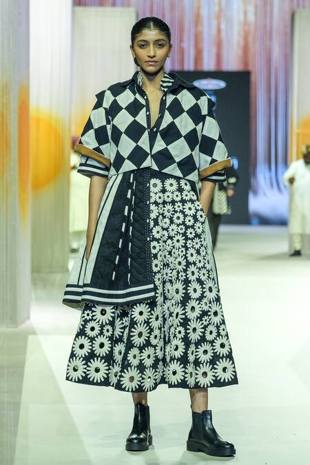 Buy_KA-Sha_Black Cotton Collared And White Checkered Shirt 