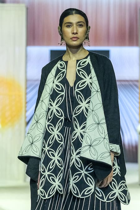 KA-Sha Black & White Handwoven Jacket 