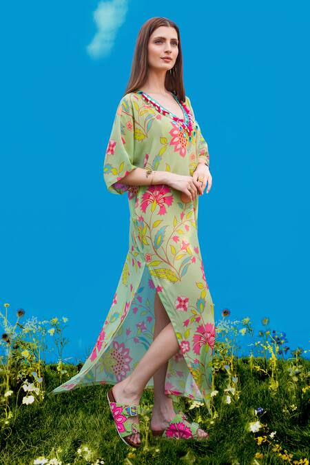 Buy_Sajeda A Lehry_Green Silk, Crepe Embroidery V-neck Hand Pista Kaftan _Online_at_Aza_Fashions
