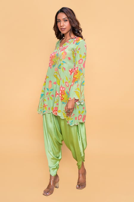 Sajeda A Lehry Green Silk, Crepe Embroidery V-neck Floral Hand Kurta And Dhoti Pant 