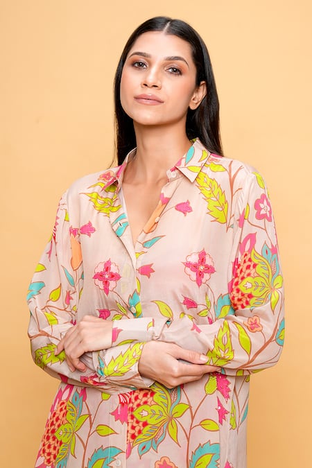 Sajeda A Lehry Floral Hand Embroidered Kurta & Pant Set 