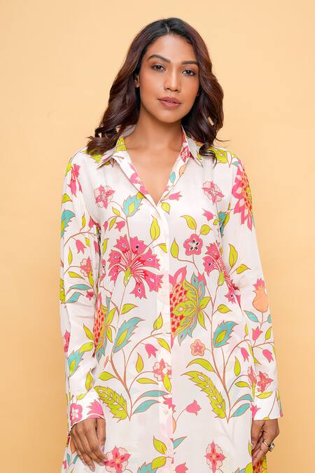 Buy_Sajeda A Lehry_Ivory Silk, Crepe Embroidery Collared Floral Digital Print Kurta Pant Set _Online_at_Aza_Fashions