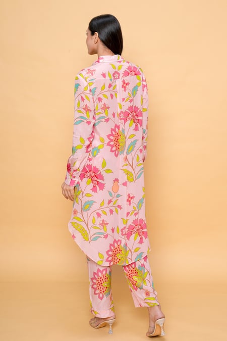 Sajeda A Lehry Hand Embroidered Floral Kurta Pant Set 