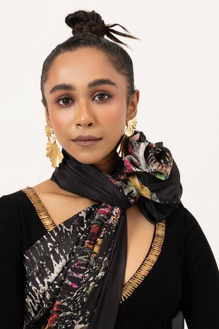 Unallume By Nisha_Black Silk Celosia Majesty Saree _Online_at_Aza_Fashions