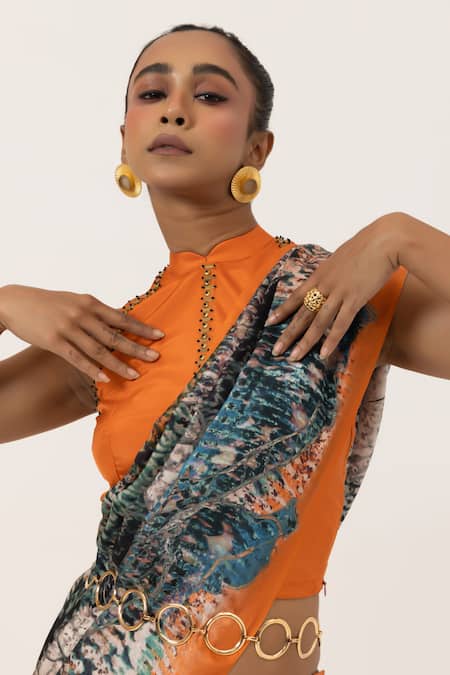 Unallume By Nisha_Orange Silk Enchanted Canopy Saree _Online_at_Aza_Fashions