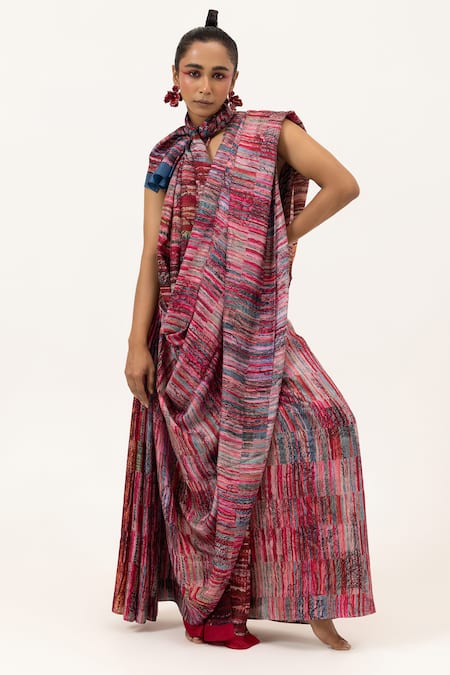 UNALLUME by Nisha Crimson Tide Silk Saree Set 