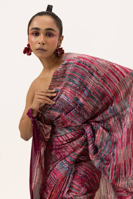 Shop Unallume By Nisha Blue Silk Crimson Tide Saree Set Online at Aza Fashions Shop_Unallume By Nisha_Blue Silk Crimson Tide Saree Set _Online_at_Aza_Fashions