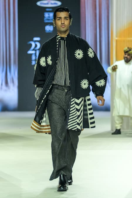 KA-Sha Black Handwoven Cotton Jacket 