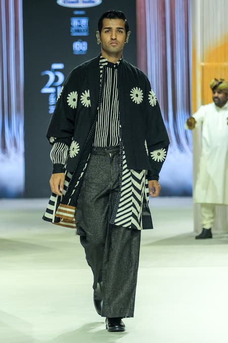 KA-Sha Black Handwoven Cotton Jacket 