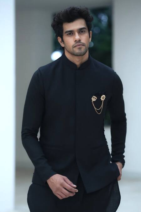 Buy_Pooja Bagaria_Black Cotton, Linen Brooches Regal Crystal Bandi Set _Online_at_Aza_Fashions