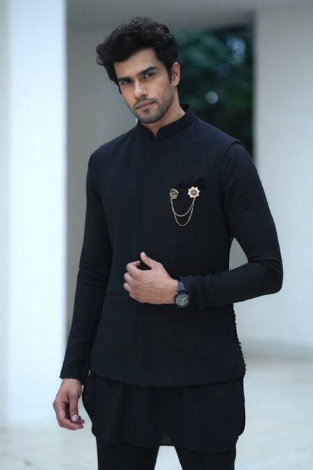 Buy_Pooja Bagaria_Black Cotton, Linen Brooches Regal Crystal Bandi Set 