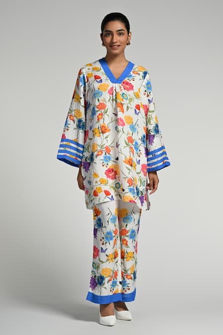 Taroob White Linen V-neck Floral Print Kurta Set