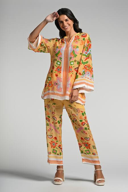 Shop_Taroob_Yellow Crepe Embroidery Split V-neck Floral Utopia Tunic Set _Online_at_Aza_Fashions