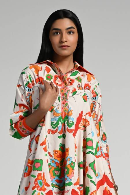 Buy Taroob Multi Color Cotton, Poplin Collared Floral Utopia Midi Dress Buy_Taroob_Multi Color Cotton, Poplin Collared Floral Utopia Midi Dress