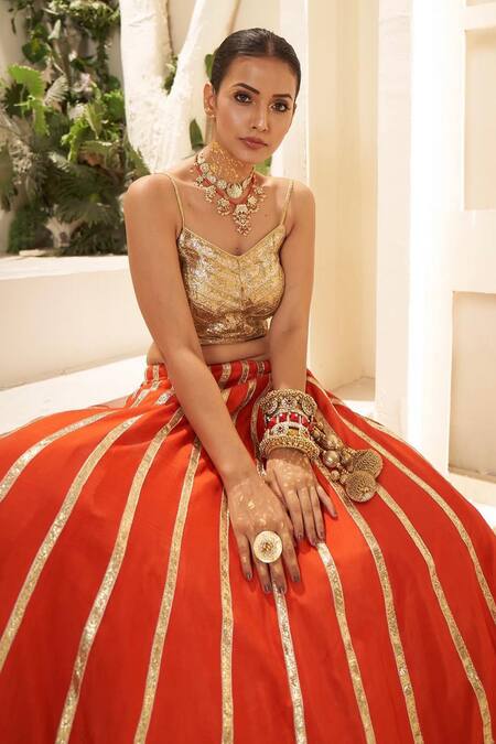 Muskann Kapadiaa_Orange Silk, Organza Gota Patti V-neck Designer Lehenga Set _Online_at_Aza_Fashions