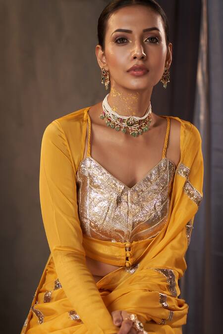 Buy_Muskann Kapadiaa_Yellow Chinon, Chiffon Gota Patti V-, Open Saree Set With Jacket _Online_at_Aza_Fashions