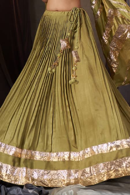 Muskann Kapadiaa_Olive Green Chiffon, Silk, Chinon Gota Patti, Sequins V-neck Lehenga Set _Online_at_Aza_Fashions