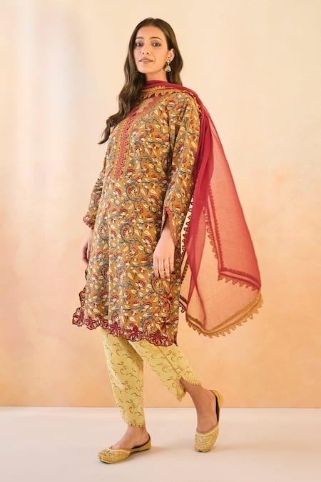 Shop Nero India Brown Chanderi Embroidery Mul Dupatta at Aza Fashions Shop_Nero India_Brown Chanderi Embroidery Mul Dupatta _at_Aza_Fashions