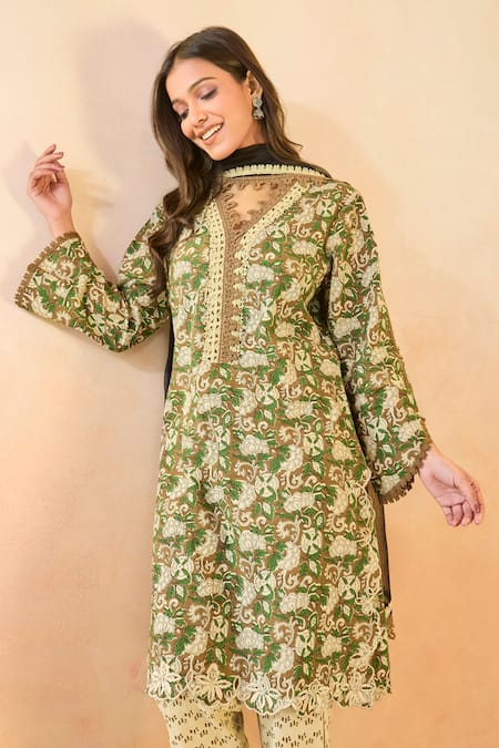 Shop Nero India Black Chanderi Mul Dupatta at Aza Fashions Shop_Nero India_Black Chanderi Mul Dupatta _at_Aza_Fashions