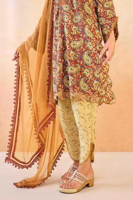 Nero India Red Chanderi Embroidery Ruby Mul Dupatta Online at Aza Fashions Nero India_Red Chanderi Embroidery Ruby Mul Dupatta _Online_at_Aza_Fashions