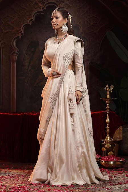 Buy_Miku Kumar_Ivory Tissue, Organza Embroidery Round Neck Nihar Lehenga Set 