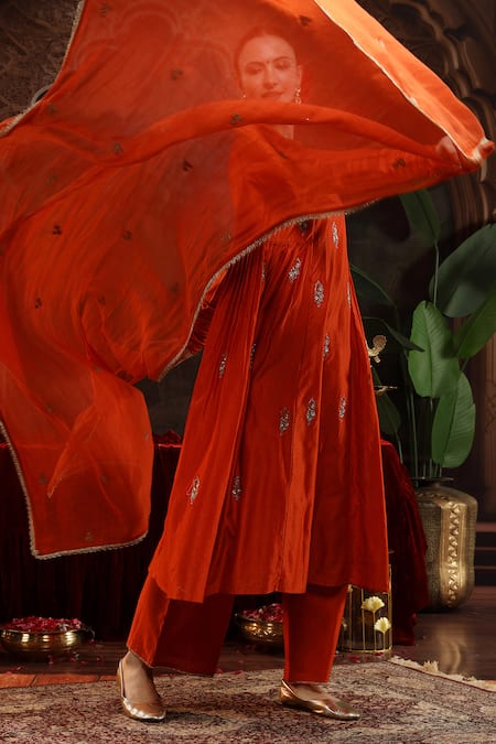 Buy_Miku Kumar_Orange Chanderi Silk Embroidery Round Neck Kanika Suit Set _Online_at_Aza_Fashions