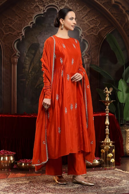 Buy_Miku Kumar_Orange Chanderi Silk Embroidery Round Neck Kanika Suit Set 