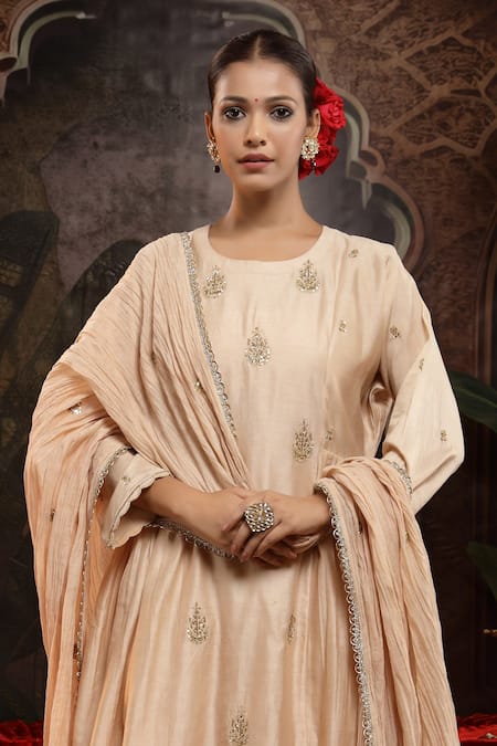 Buy_Miku Kumar_Ivory Chanderi Silk Embroidery Round Neck Sharvi Suit Set _Online_at_Aza_Fashions