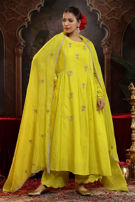 Miku Kumar Yellow Chanderi Silk Vaidehi Suit Set 