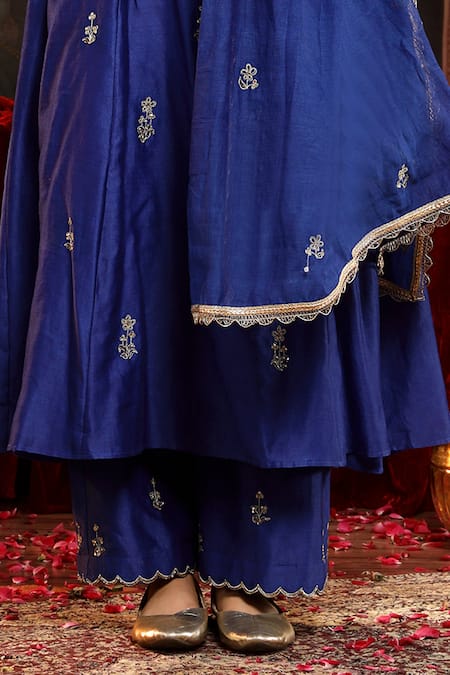 Buy_Miku Kumar_Blue Chanderi Silk Embroidery Round Neck Tanirika Suit Set _Online_at_Aza_Fashions