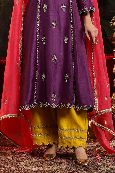 Buy_Miku Kumar_Purple Chanderi Silk Embroidery Round Neck Hand Suit Set 