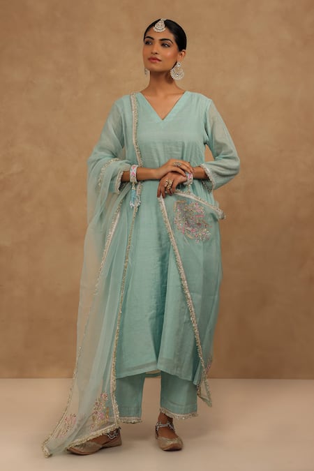 Buy_Charu Makkar_Blue Chanderi, Tissue, Organza Embroidery V-neck Light Kurta Set 