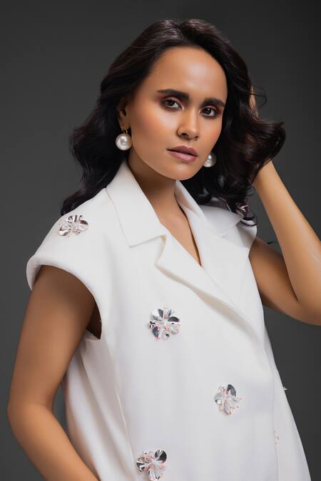 Deepika Arora White Crepe Sequins Collared Rozella Designer Dress at Aza Fashions Deepika Arora_White Crepe Sequins Collared Rozella Designer Dress _at_Aza_Fashions