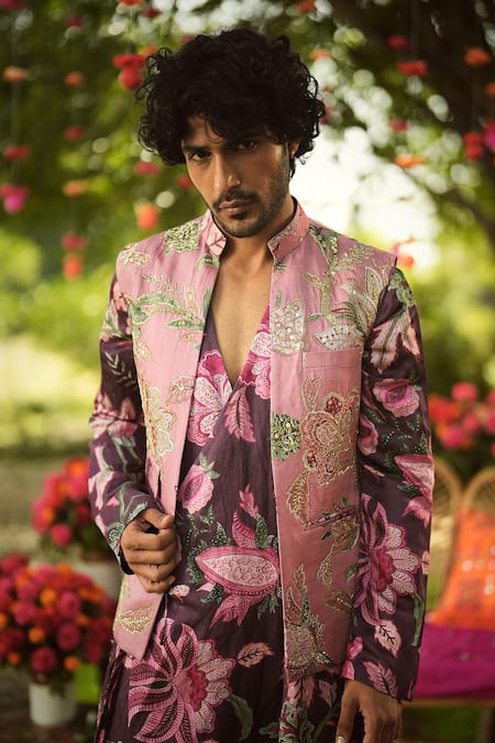 Mahima Mahajan Burgundy Linen, Satin Embroidery, Sequins Floral Bundi Kurta Set Online at Aza Fashions Mahima Mahajan_Burgundy Linen, Satin Embroidery, Sequins Floral Bundi Kurta Set _Online_at_Aza_Fashions