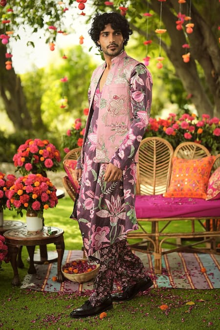 Buy Mahima Mahajan Burgundy Linen, Satin Embroidery, Sequins Floral Bundi Kurta Set Buy_Mahima Mahajan_Burgundy Linen, Satin Embroidery, Sequins Floral Bundi Kurta Set