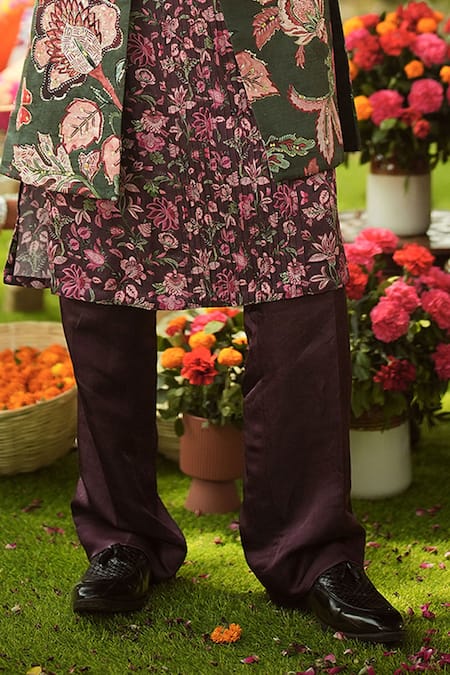 Mahima Mahajan_Burgundy Linen, Satin Embroidery, Zari Floral Printed Designer Sherwani Set _Online_at_Aza_Fashions