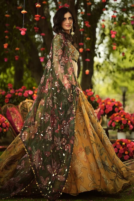 Shop_Mahima Mahajan_Gold Organza Sequins, Zari, Embroidery V-neck Designer Lehenga Set _Online_at_Aza_Fashions