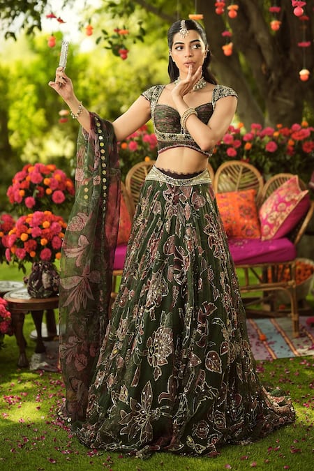 Shop Mahima Mahajan Green Organza Sequins, Embroidery Round Neck Pine Lehenga Set Shop_Mahima Mahajan_Green Organza Sequins, Embroidery Round Neck Pine Lehenga Set