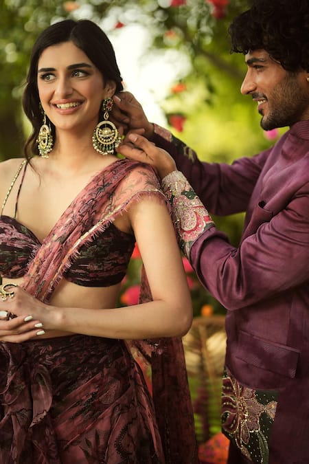 Mahima Mahajan Burgundy Organza Embroidery, Sequins Scoop Neck Floral Lehenga Set at Aza Fashions Mahima Mahajan_Burgundy Organza Embroidery, Sequins Scoop Neck Floral Lehenga Set _at_Aza_Fashions