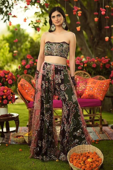 Mahima Mahajan Pink Organza Sequins, Embroidery, Beads Bandeau Neck Mehreen Set Online at Aza Fashions Mahima Mahajan_Pink Organza Sequins, Embroidery, Beads Bandeau Neck Mehreen Set _Online_at_Aza_Fashions