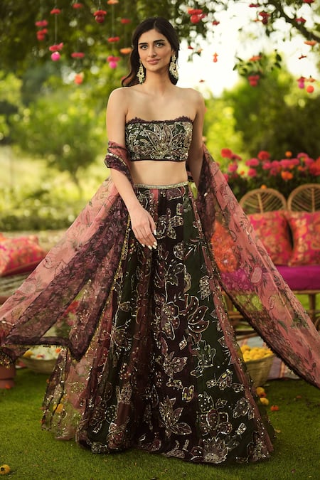 Shop Mahima Mahajan Pink Organza Sequins, Embroidery, Beads Bandeau Neck Mehreen Set Online at Aza Fashions Shop_Mahima Mahajan_Pink Organza Sequins, Embroidery, Beads Bandeau Neck Mehreen Set _Online_at_Aza_Fashions