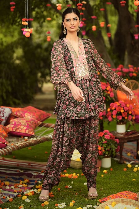 Buy Mahima Mahajan Pink Georgette Sequins, Embroidery V-neck Floral Print Kurta And Salwar Set Buy_Mahima Mahajan_Pink Georgette Sequins, Embroidery V-neck Floral Print Kurta And Salwar Set