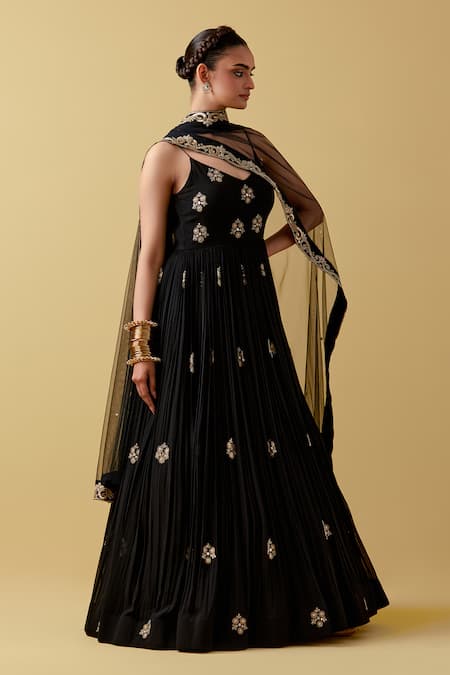 Ikshita Choudhary Black Georgette, Net Embroidery V-neck Hand Anarkali Set Online at Aza Fashions Ikshita Choudhary_Black Georgette, Net Embroidery V-neck Hand Anarkali Set _Online_at_Aza_Fashions
