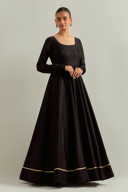 Ikshita Choudhary_Black Chanderi, Organza Embroidery Square Neck Hand Anarkali Set _Online_at_Aza_Fashions