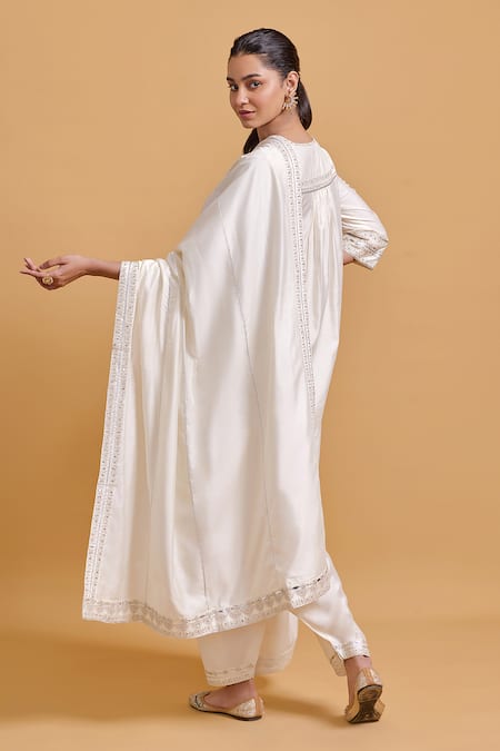 Shop Gulabo By Abu Sandeep Off White Modal, Chanderi Embroidery Dupatta at Aza Fashions Shop_Gulabo By Abu Sandeep_Off White Modal, Chanderi Embroidery Dupatta _at_Aza_Fashions