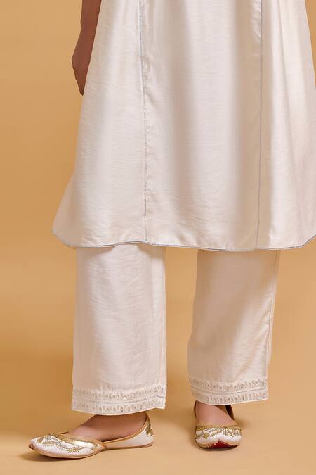 Gulabo By Abu Sandeep Off White Modal, Chanderi Embroidery Split V-neck Kurta Pant Set Online at Aza Fashions Gulabo By Abu Sandeep_Off White Modal, Chanderi Embroidery Split V-neck Kurta Pant Set _Online_at_Aza_Fashions