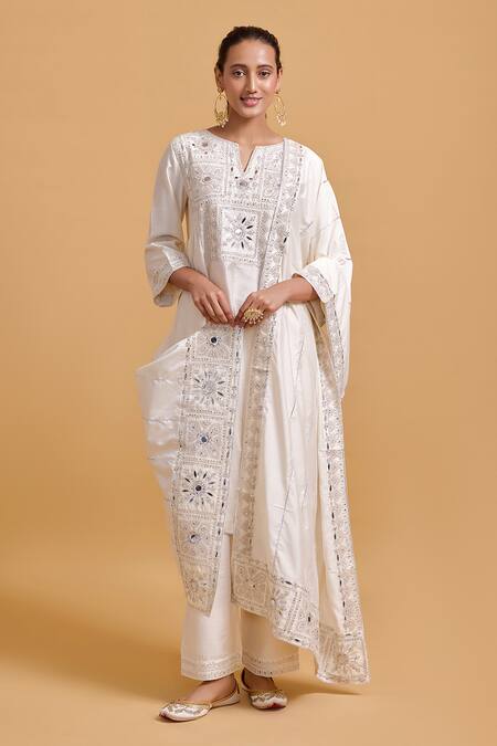 Buy Gulabo By Abu Sandeep Off White Modal, Chanderi Embroidery Split V-neck Kurta Pant Set Buy_Gulabo By Abu Sandeep_Off White Modal, Chanderi Embroidery Split V-neck Kurta Pant Set