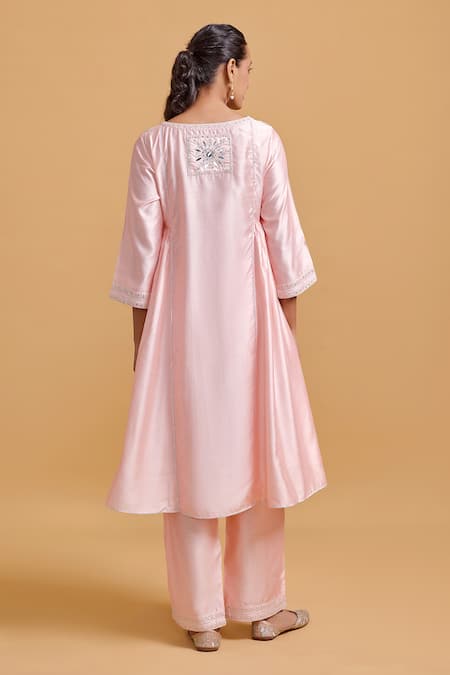 Shop Gulabo By Abu Sandeep Pink Modal, Chanderi Sequins Split V-neck Embroidered Kurta Set at Aza Fashions Shop_Gulabo By Abu Sandeep_Pink Modal, Chanderi Sequins Split V-neck Embroidered Kurta Set _at_Aza_Fashions