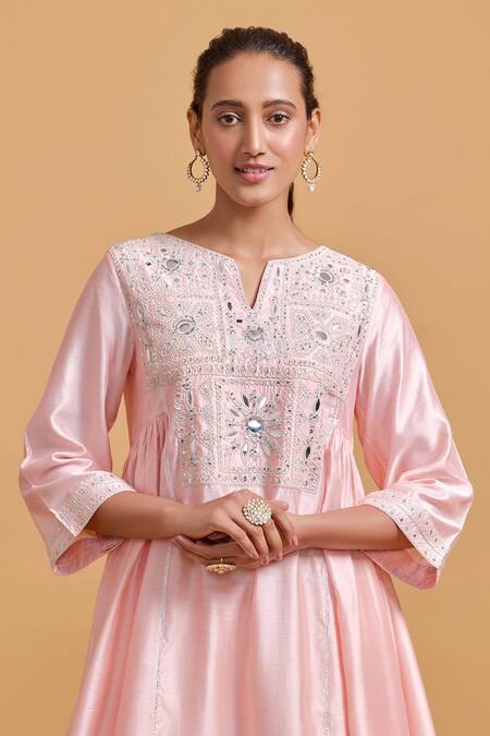Shop Gulabo By Abu Sandeep Pink Modal, Chanderi Sequins Split V-neck Embroidered Kurta Set Shop_Gulabo By Abu Sandeep_Pink Modal, Chanderi Sequins Split V-neck Embroidered Kurta Set