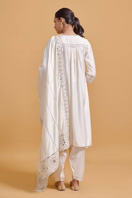 Shop Gulabo By Abu Sandeep Off White Modal, Chanderi Embroidery Dupatta at Aza Fashions Shop_Gulabo By Abu Sandeep_Off White Modal, Chanderi Embroidery Dupatta _at_Aza_Fashions